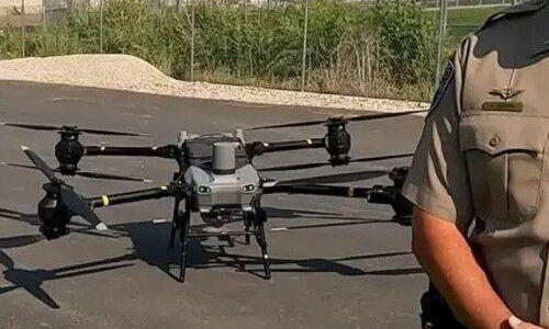 آخرین اخبار شرکت در مورد پلیس یوتاه برای جستجو و نجات، هواپیمای بدون سرنشین باربری DJI FC30 را مستقر می کند